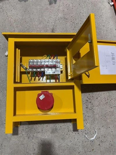 Receptacle And Switch Integration Box